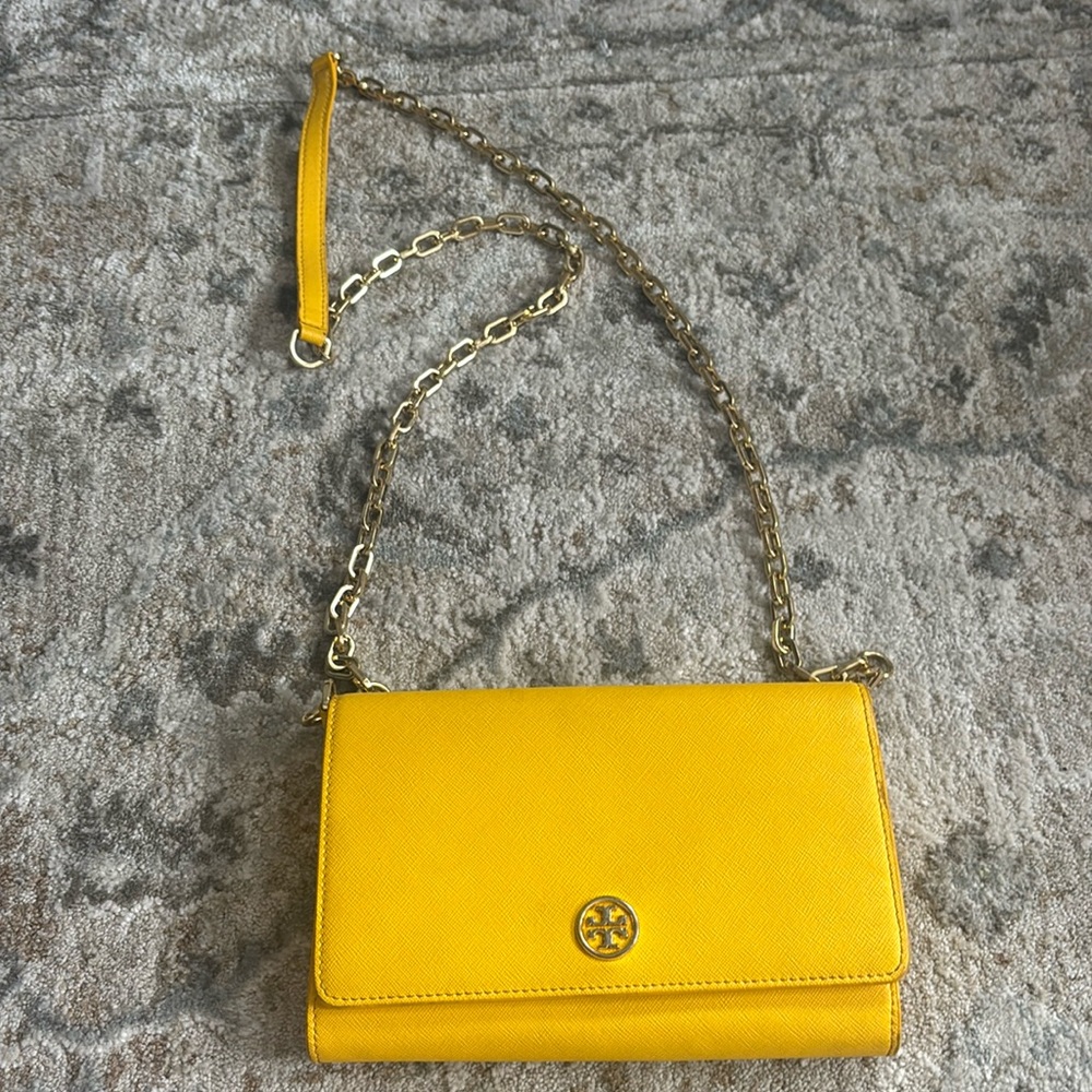 Tory Burch Emerson Chain Wallet Crossbody - Yellow